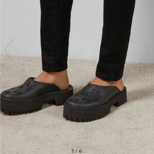 Gucci clogs
